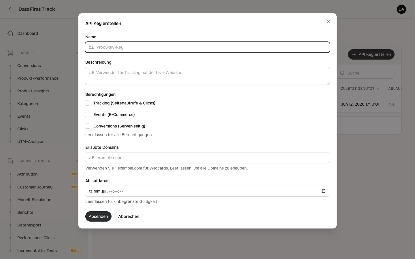 Dialog „API Key erstellen" mit Feldern für Name, Beschreibung, Berechtigungen und Ablaufdatum